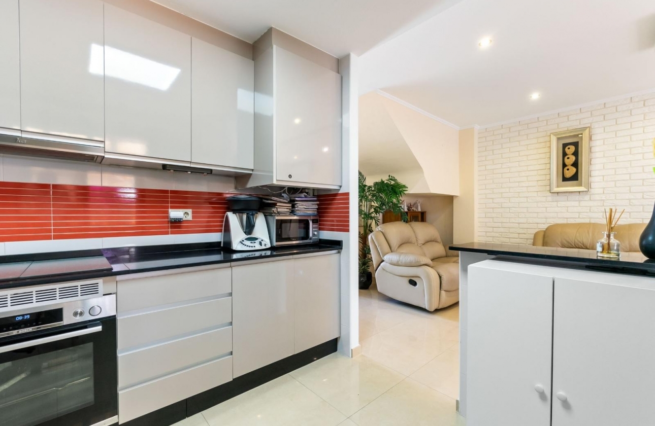 Rynek wtórny - Szeregowiec - Torrevieja - Aguas Nuevas