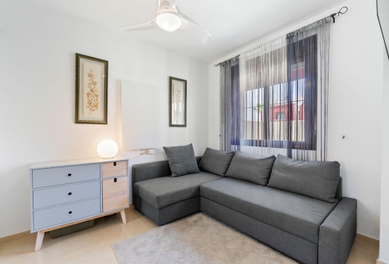 Rynek wtórny - Szeregowiec - Torrevieja - Aguas Nuevas