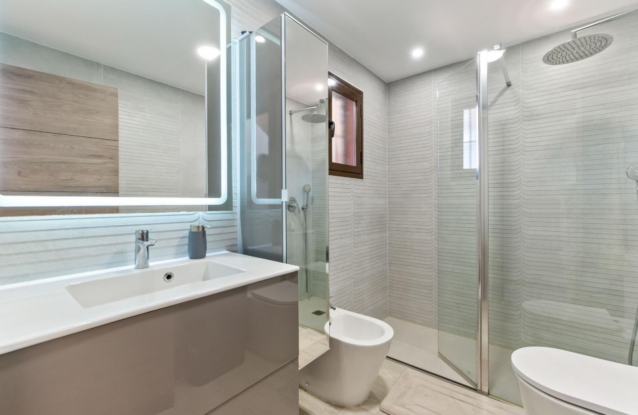 Rynek wtórny - Szeregowiec - Torrevieja - Aguas Nuevas