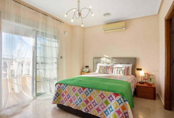 Rynek wtórny - Villa - Orihuela Costa - La Florida