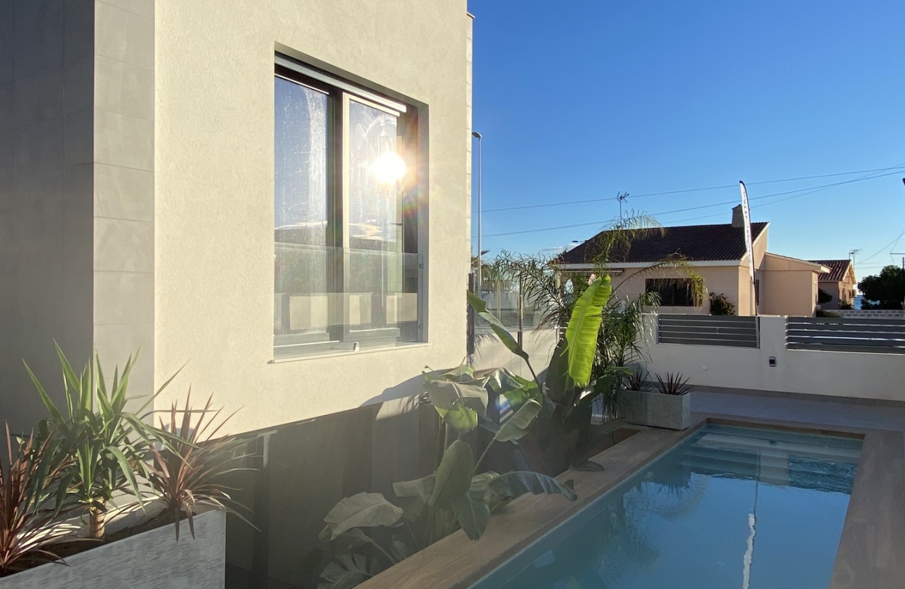 Rynek pierwotny - Detached - Torrevieja - La Mata