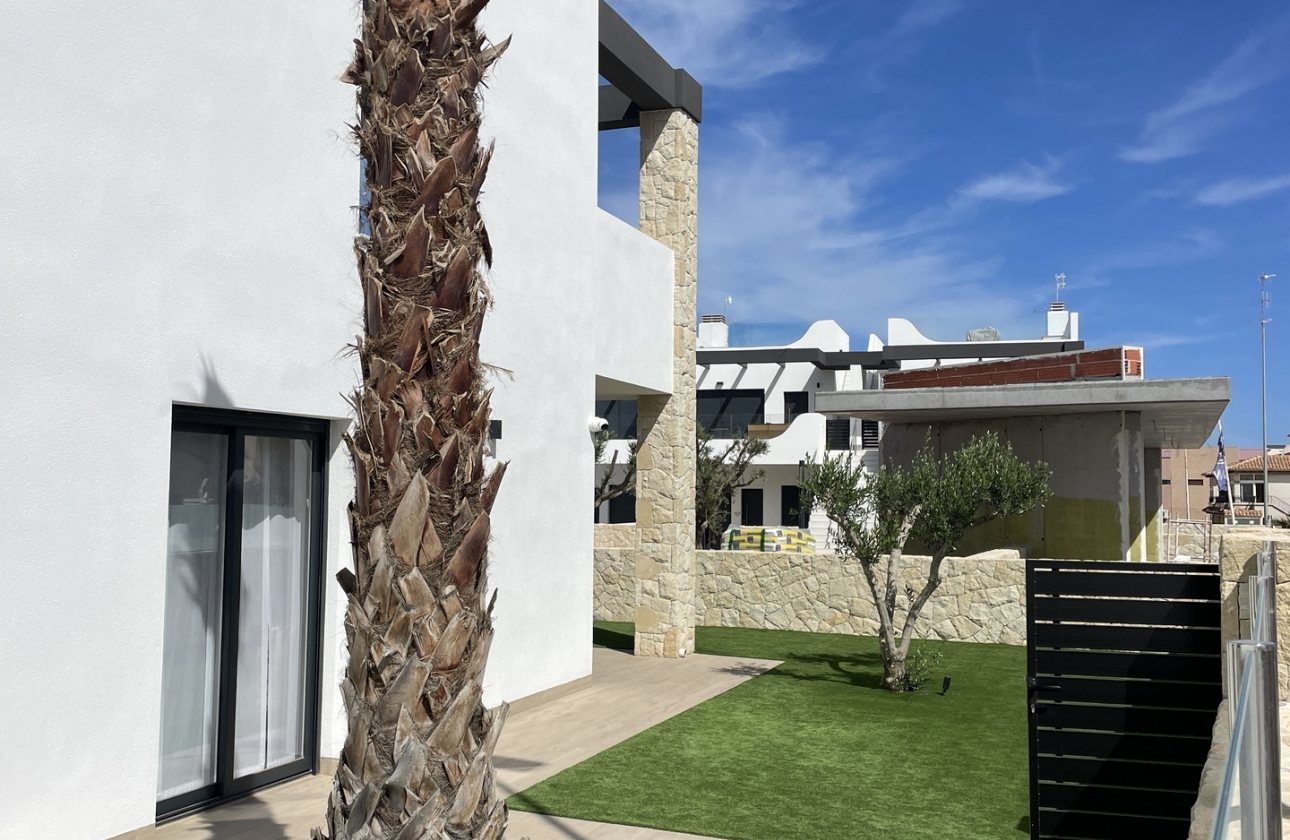 Obra nueva - Adosado - Torrevieja