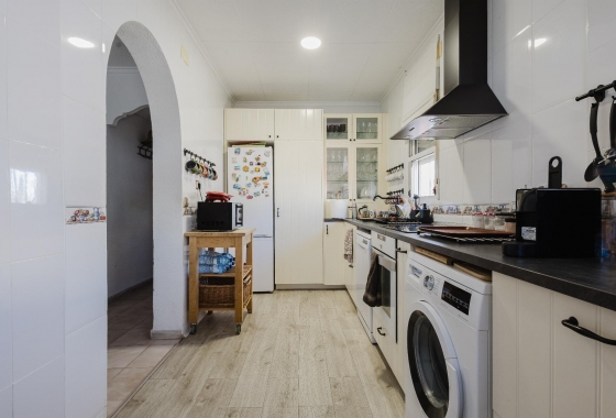 Rynek wtórny - Szeregowiec - Torrevieja - La Siesta - El Salado -  Torreta