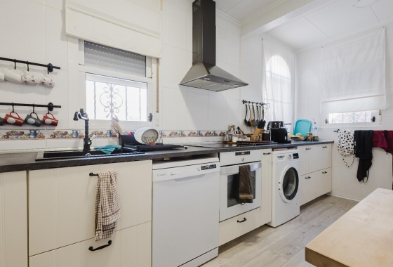 Rynek wtórny - Szeregowiec - Torrevieja - La Siesta - El Salado -  Torreta