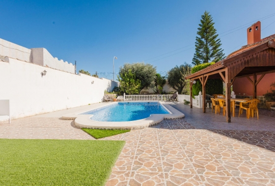 Rynek wtórny - Szeregowiec - Torrevieja - La Siesta - El Salado -  Torreta