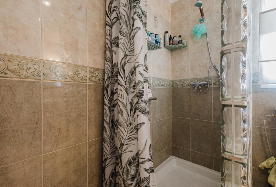 Rynek wtórny - Szeregowiec - Torrevieja - La Siesta - El Salado -  Torreta