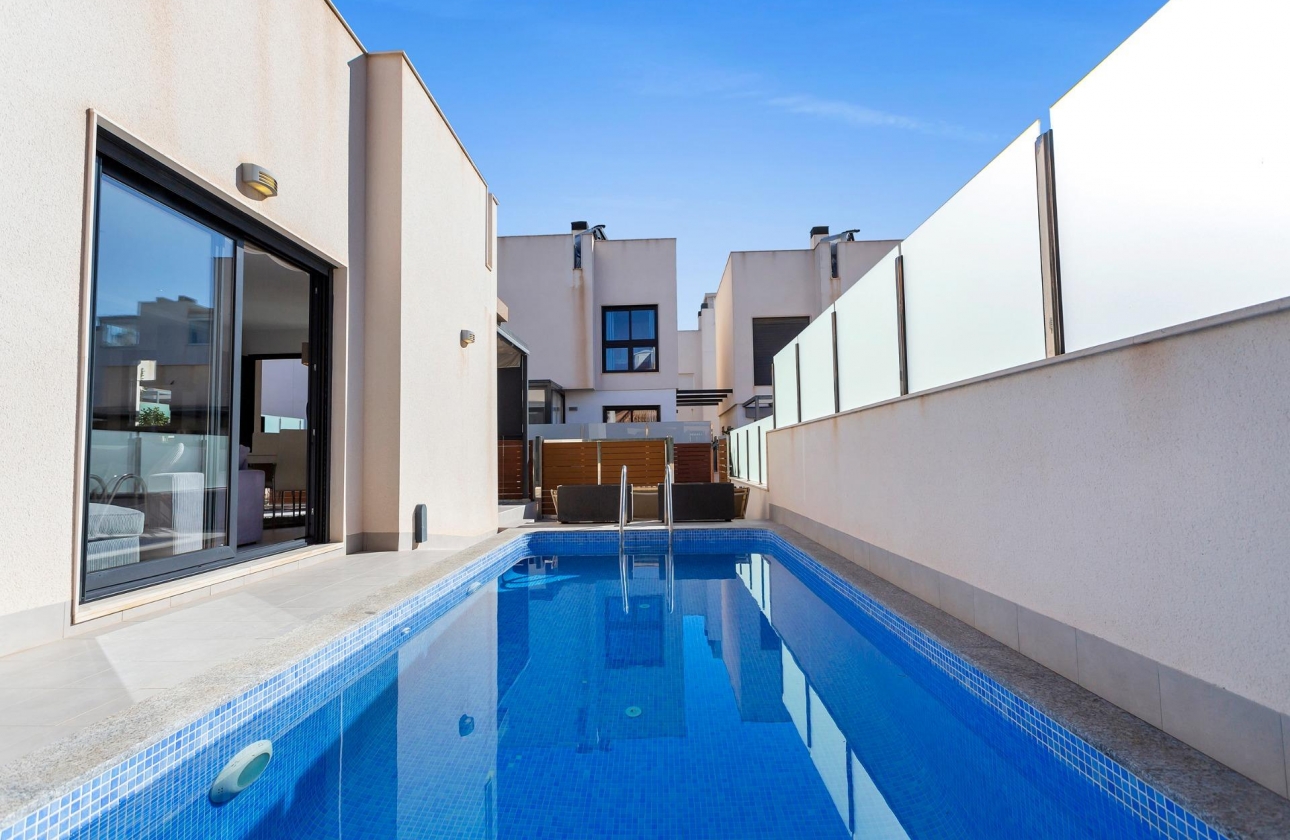 Rynek wtórny - Villa - Torrevieja - Sector 25