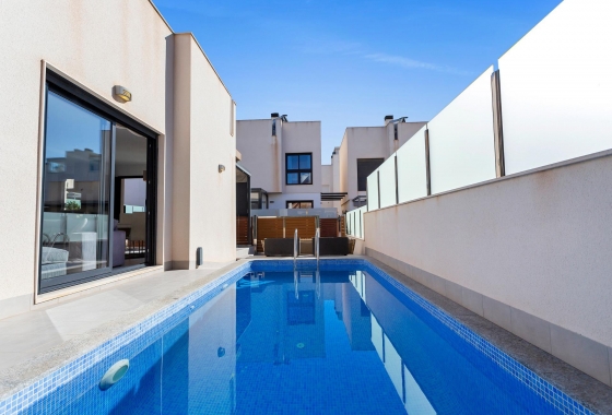 Rynek wtórny - Villa - Torrevieja - Sector 25