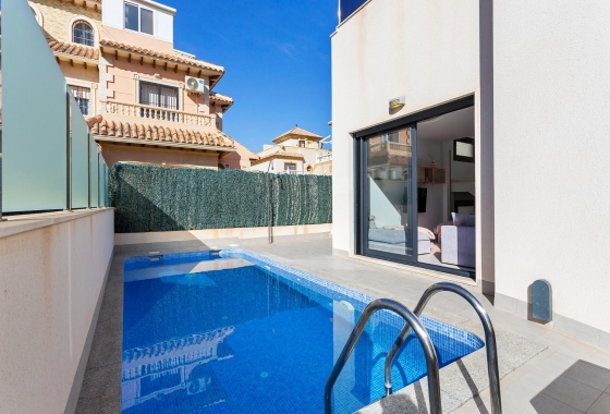 Rynek wtórny - Villa - Torrevieja - Sector 25