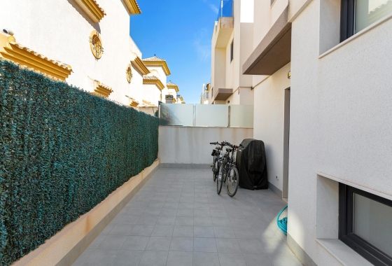 Rynek wtórny - Villa - Torrevieja - Sector 25