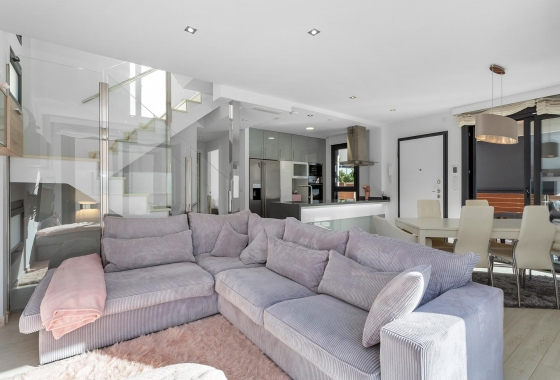 Rynek wtórny - Villa - Torrevieja - Sector 25