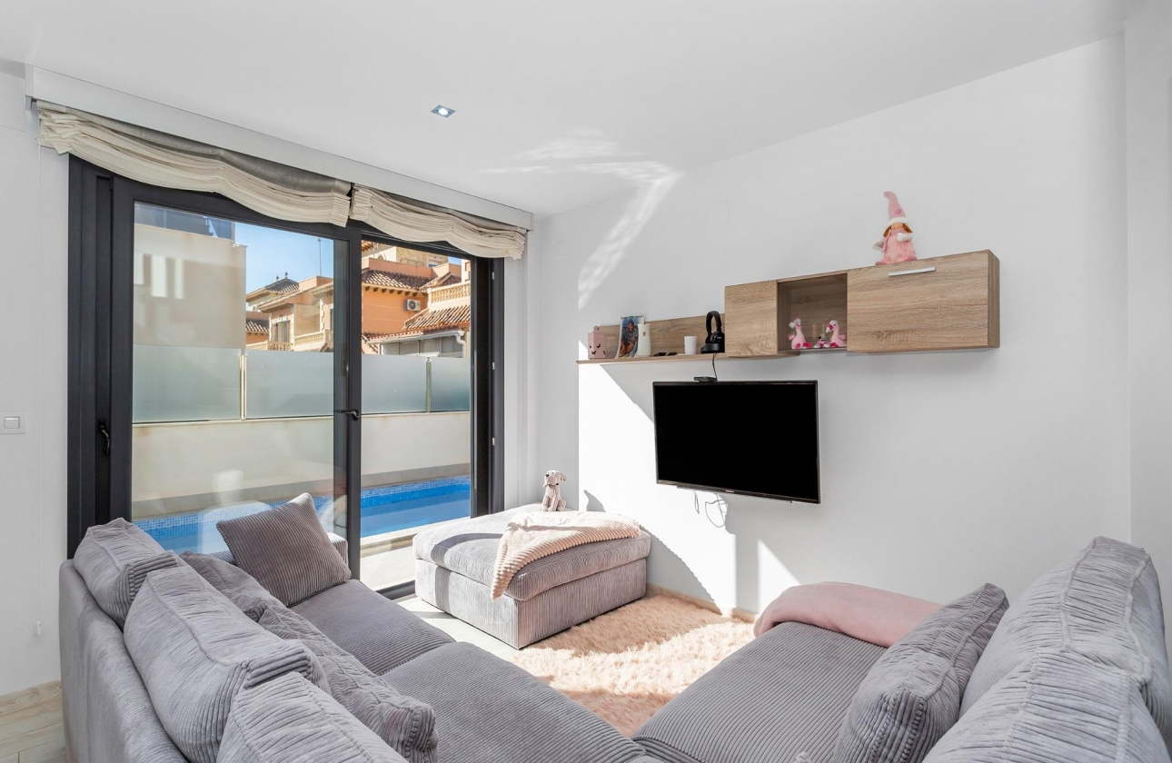 Rynek wtórny - Villa - Torrevieja - Sector 25