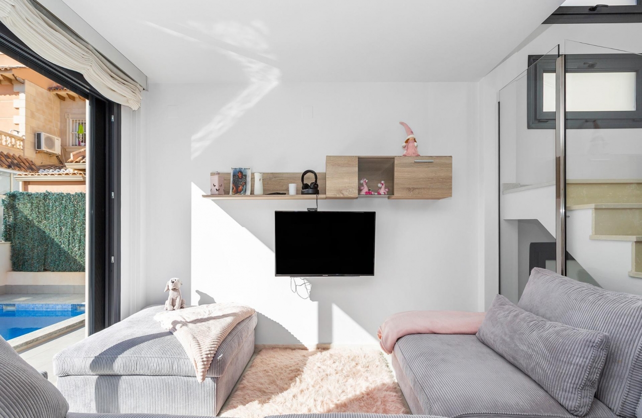 Rynek wtórny - Villa - Torrevieja - Sector 25