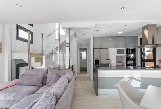 Rynek wtórny - Villa - Torrevieja - Sector 25