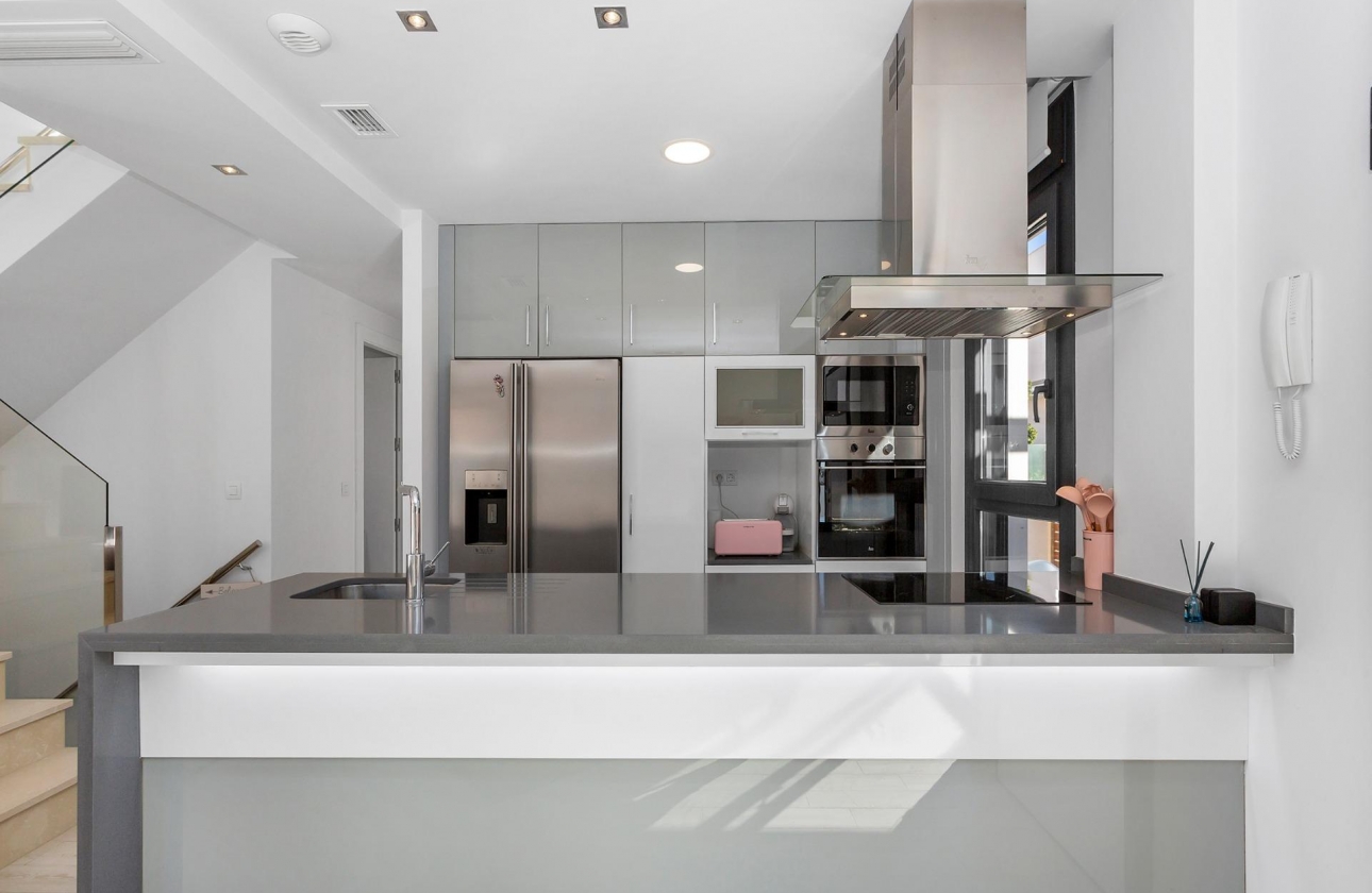 Rynek wtórny - Villa - Torrevieja - Sector 25