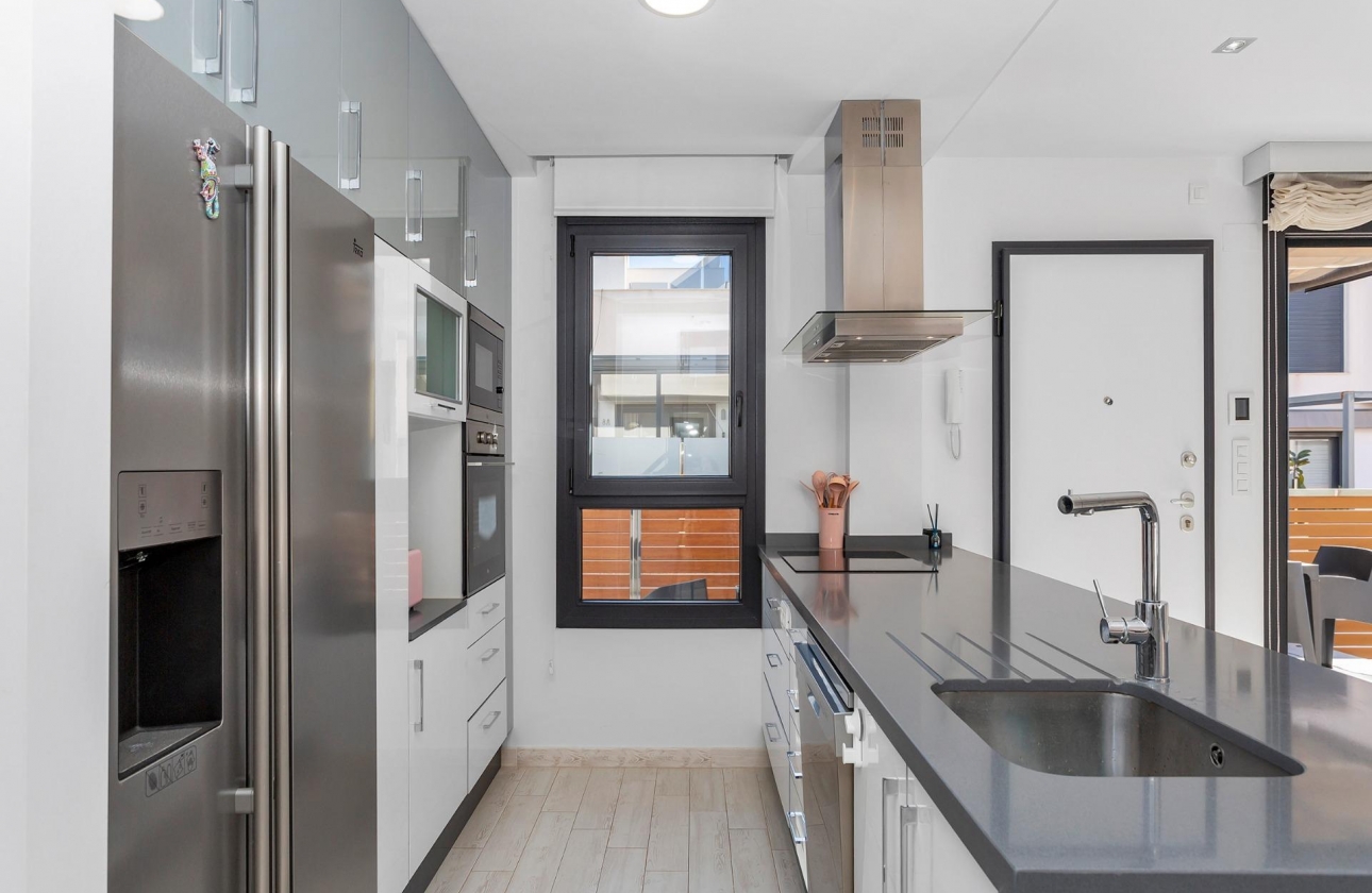 Rynek wtórny - Villa - Torrevieja - Sector 25