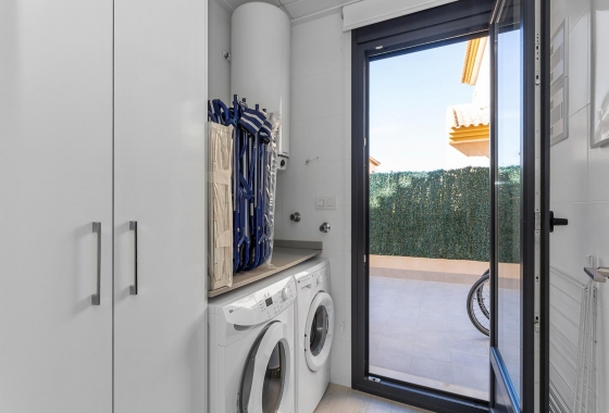 Rynek wtórny - Villa - Torrevieja - Sector 25