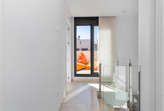 Rynek wtórny - Villa - Torrevieja - Sector 25