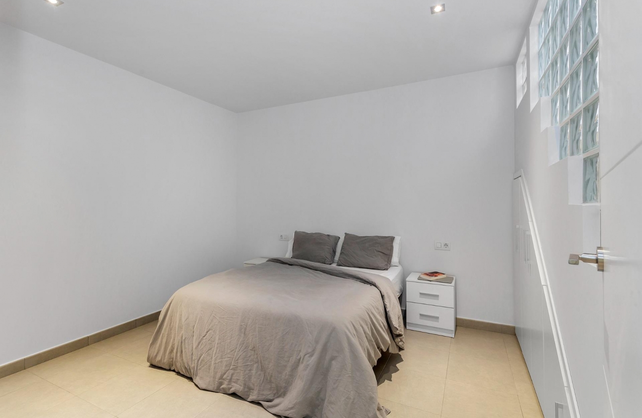 Rynek wtórny - Villa - Torrevieja - Sector 25