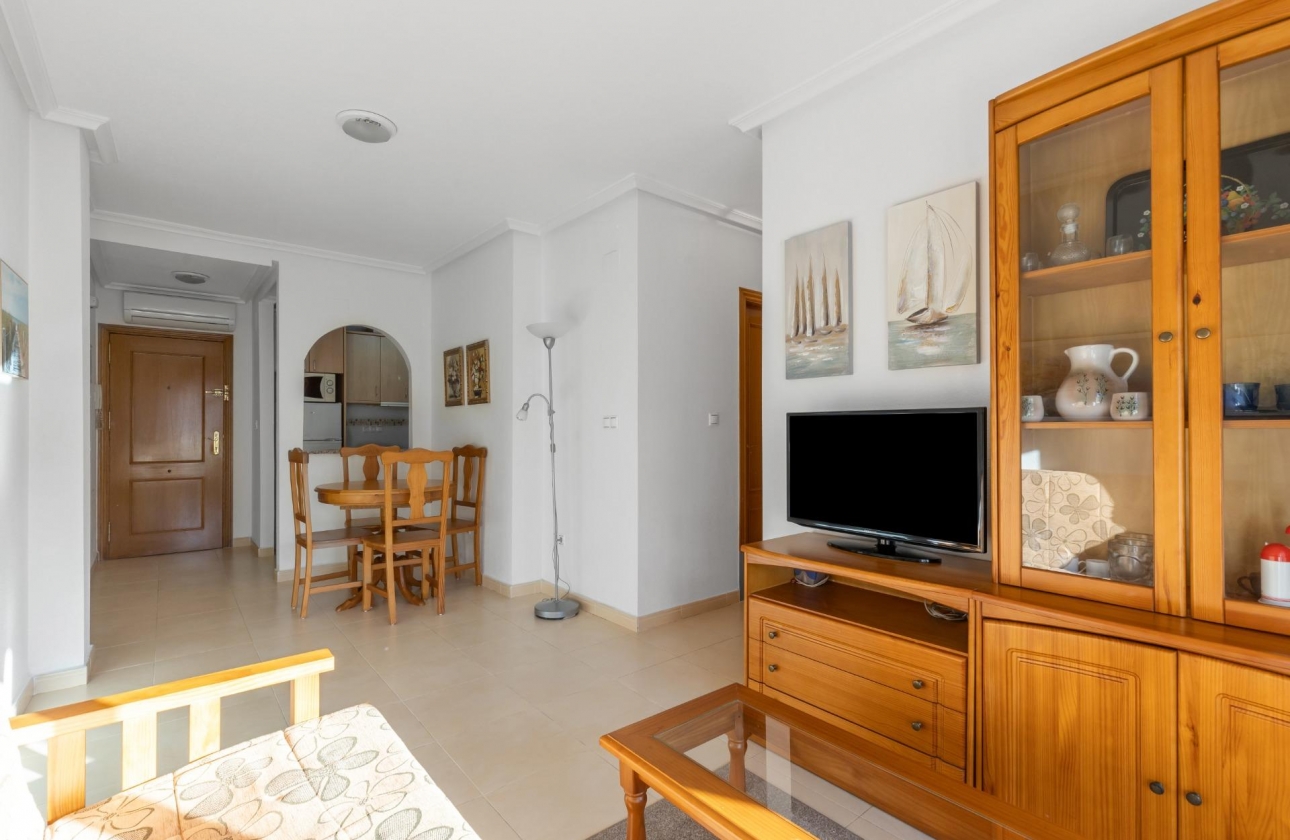 Resale - Apartment - Torrevieja - Estacion de autobuses