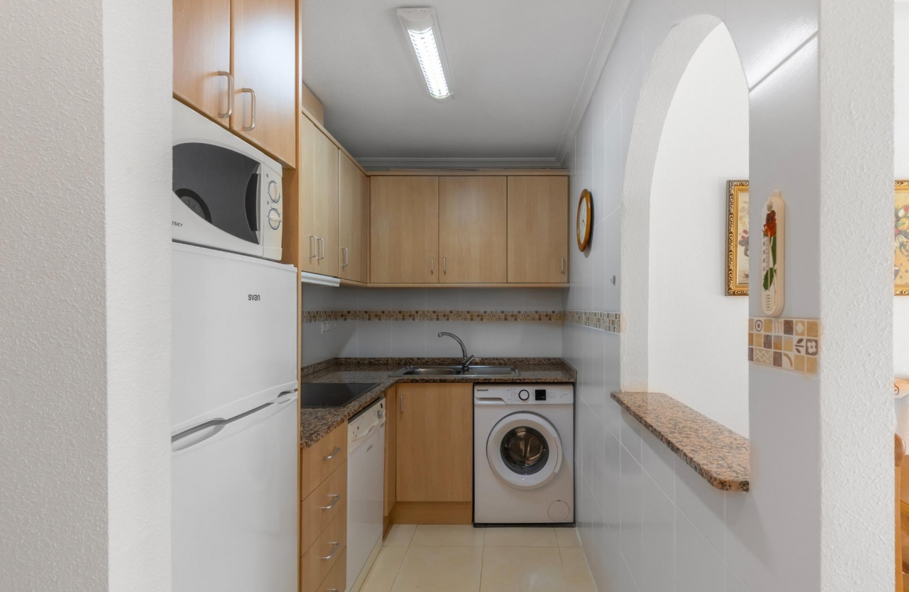 Resale - Apartment - Torrevieja - Estacion de autobuses