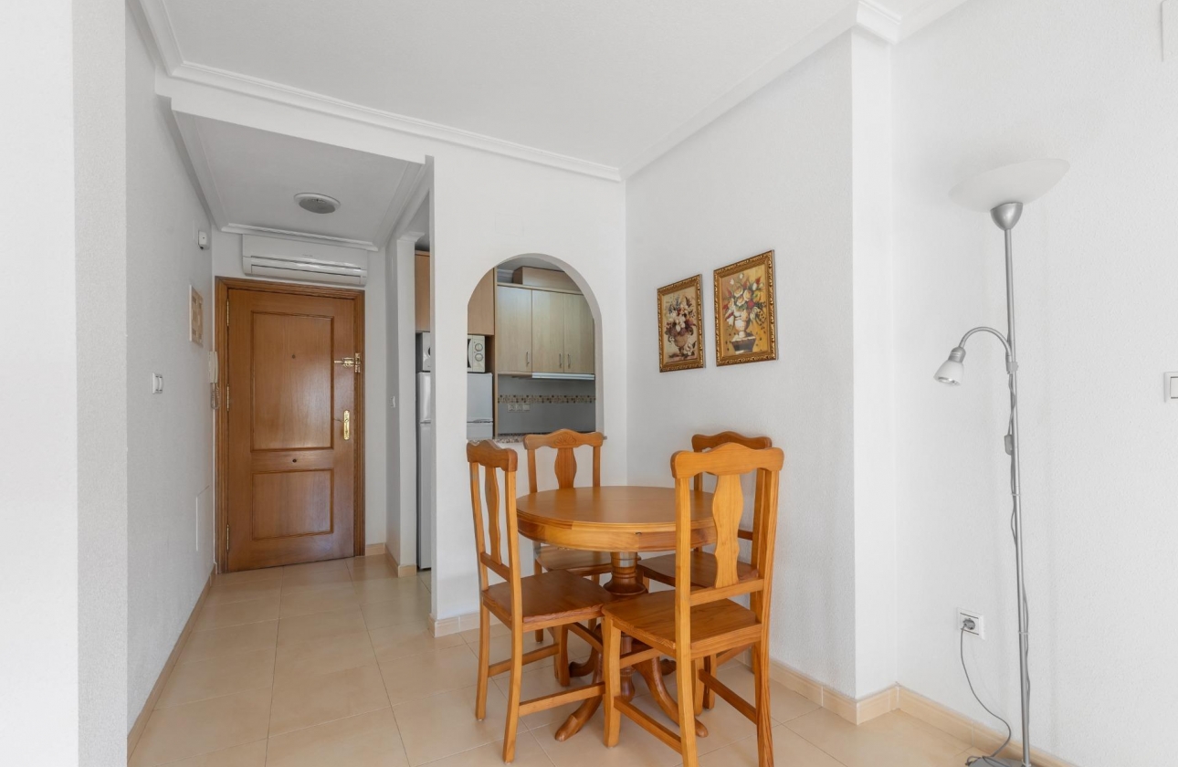 Resale - Apartment - Torrevieja - Estacion de autobuses