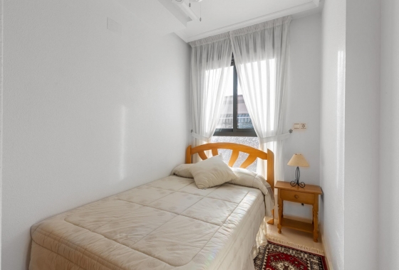 Resale - Apartment - Torrevieja - Estacion de autobuses