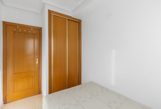 Resale - Apartment - Torrevieja - Estacion de autobuses