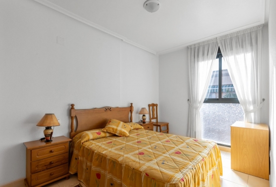 Resale - Apartment - Torrevieja - Estacion de autobuses
