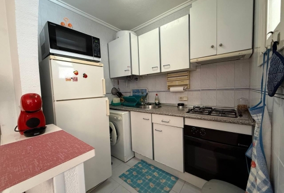 Resale - Apartment - Torrevieja - Acequion