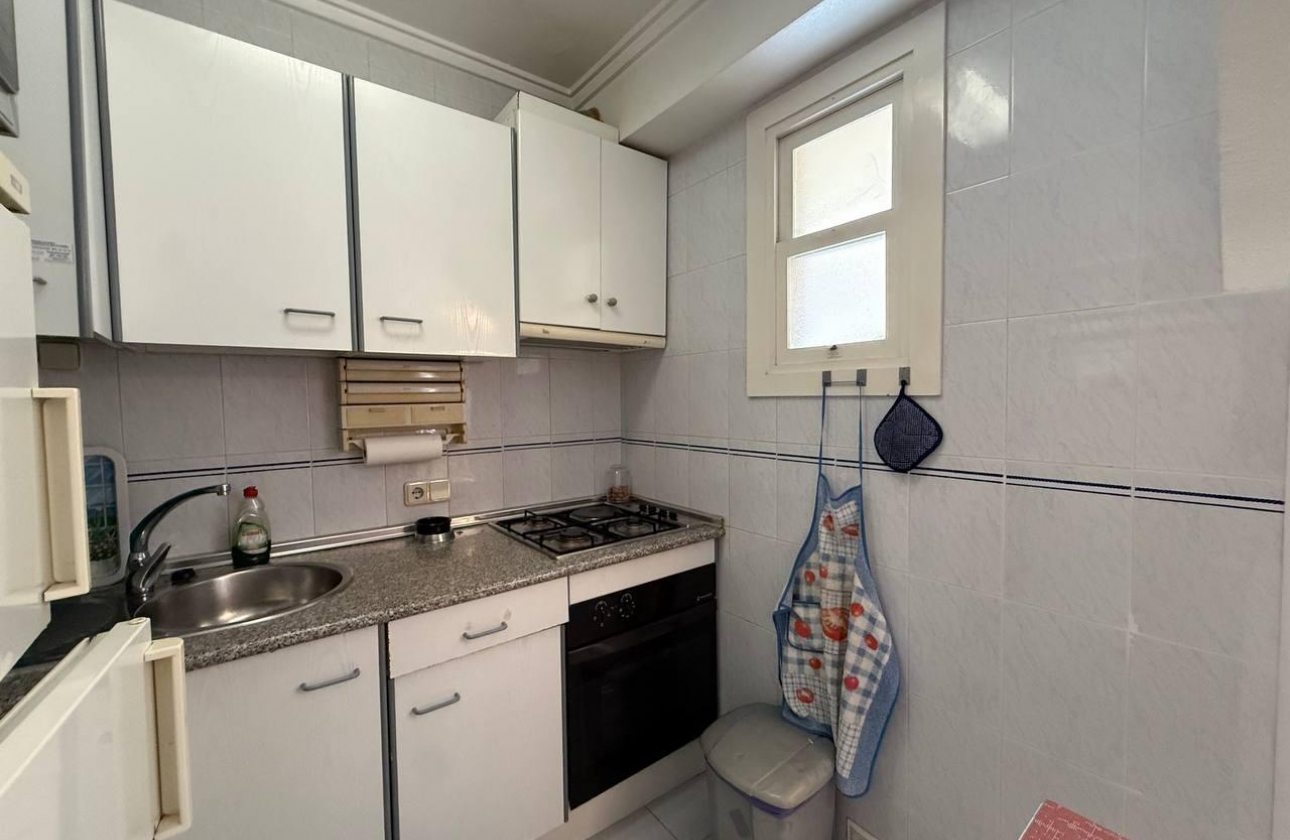 Resale - Apartment - Torrevieja - Acequion