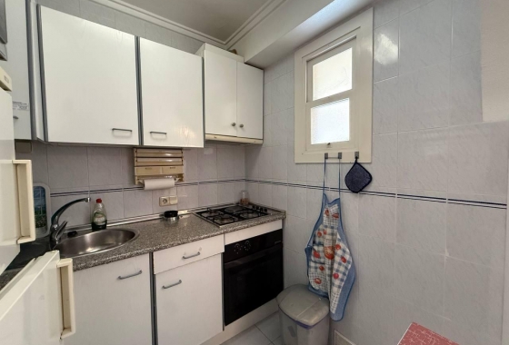 Resale - Apartment - Torrevieja - Acequion