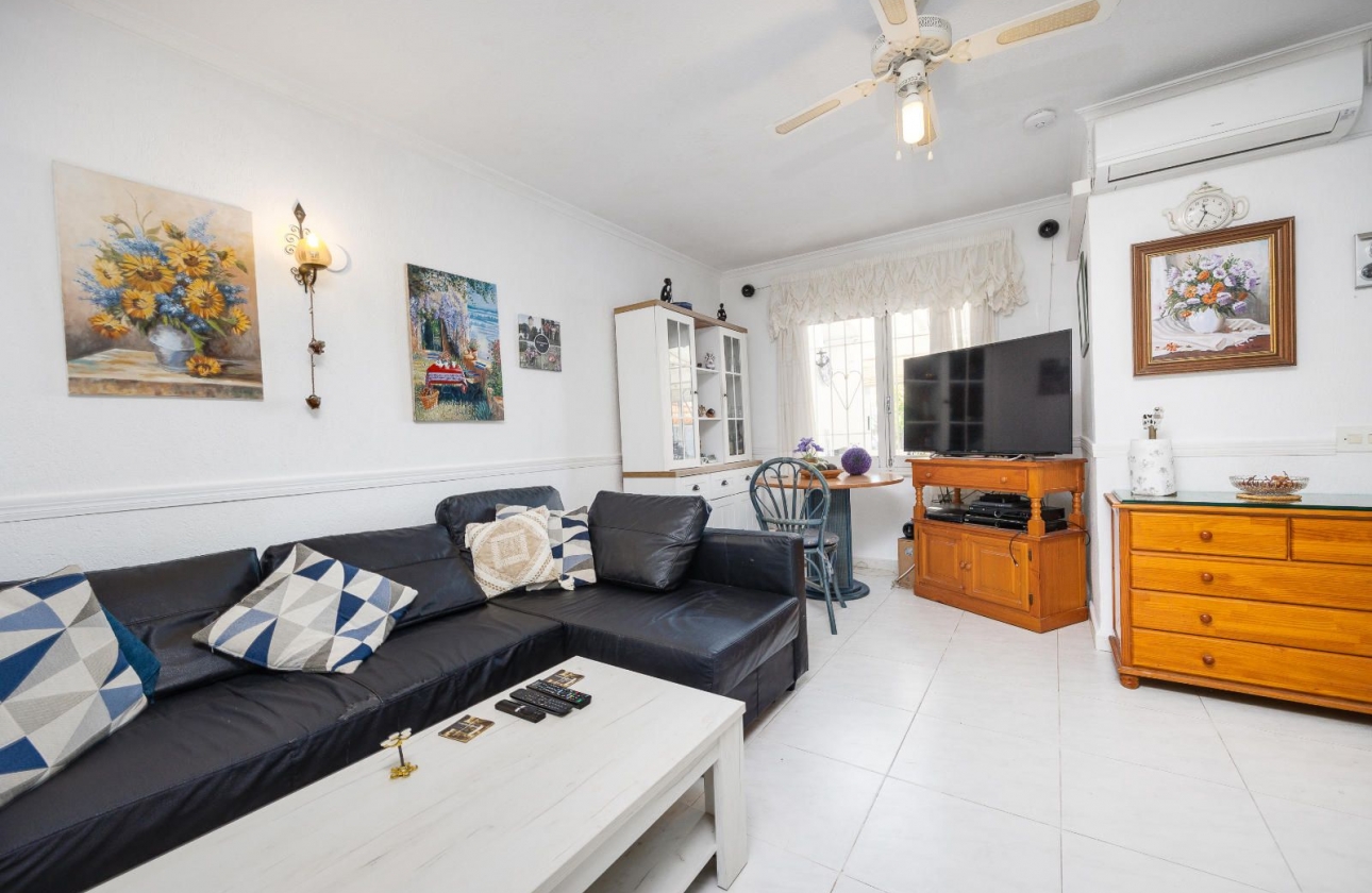 Rynek wtórny - Szeregowiec - Torrevieja - Los Angeles