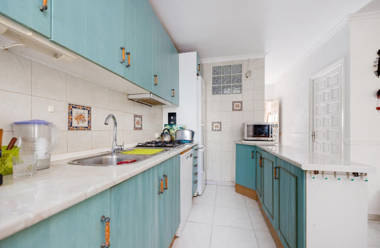 Rynek wtórny - Szeregowiec - Torrevieja - Los Angeles