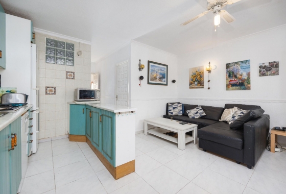 Rynek wtórny - Szeregowiec - Torrevieja - Los Angeles