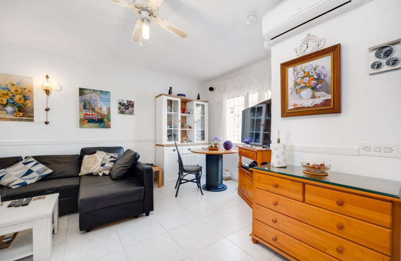 Rynek wtórny - Szeregowiec - Torrevieja - Los Angeles