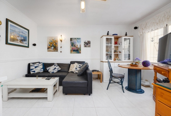 Rynek wtórny - Szeregowiec - Torrevieja - Los Angeles