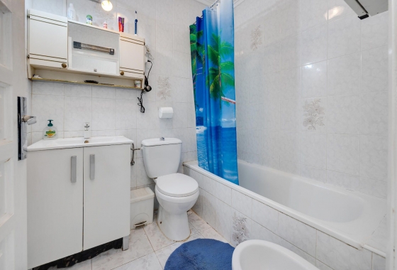 Rynek wtórny - Szeregowiec - Torrevieja - Los Angeles