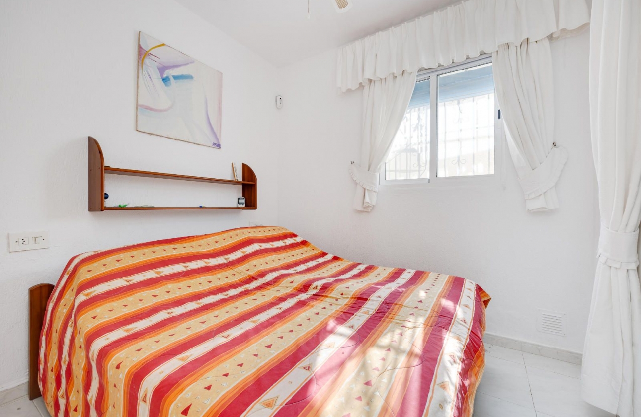 Rynek wtórny - Szeregowiec - Torrevieja - Los Angeles