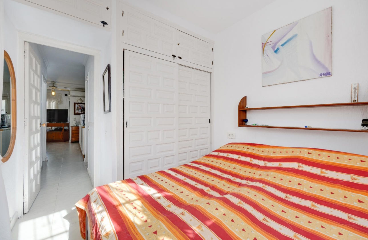 Rynek wtórny - Szeregowiec - Torrevieja - Los Angeles