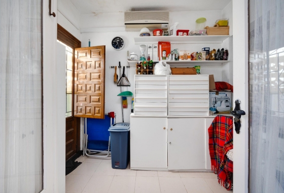 Rynek wtórny - Szeregowiec - Torrevieja - Los Angeles