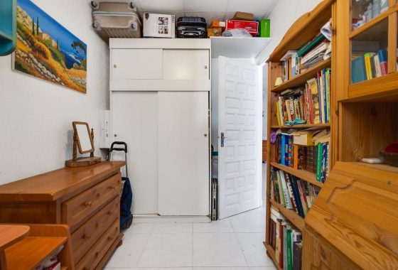 Rynek wtórny - Szeregowiec - Torrevieja - Los Angeles