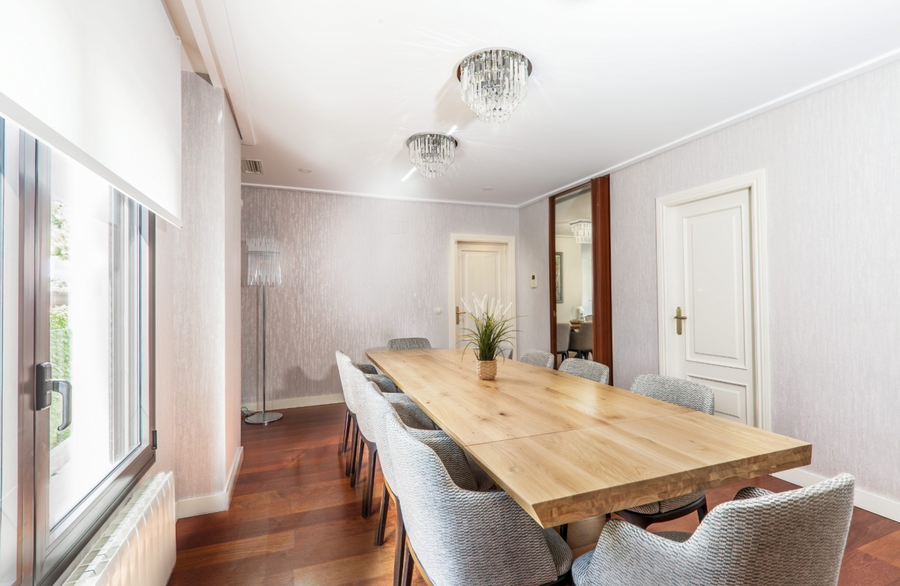 Rynek wtórny - Villa - Alicante - Vistahermosa