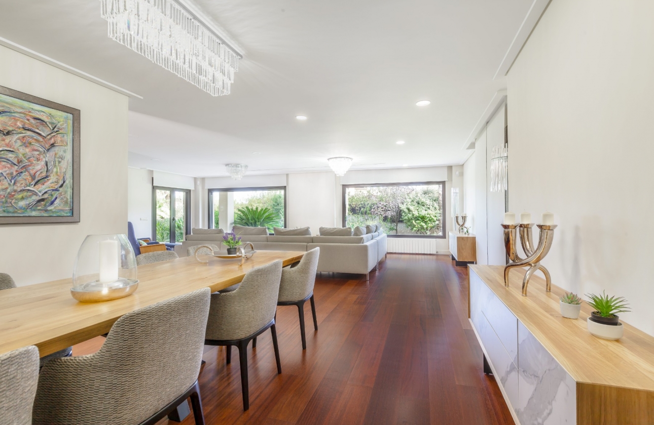 Rynek wtórny - Villa - Alicante - Vistahermosa