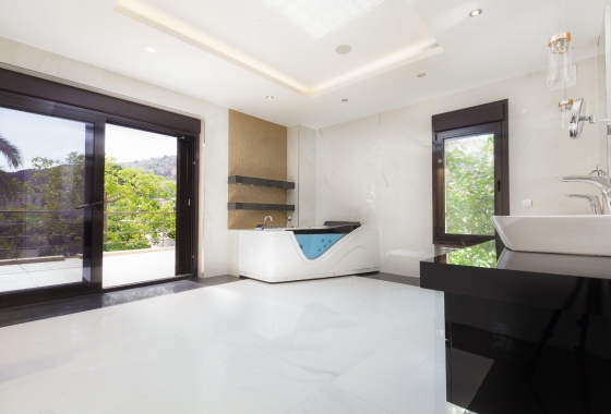 Rynek wtórny - Villa - Alicante - Vistahermosa