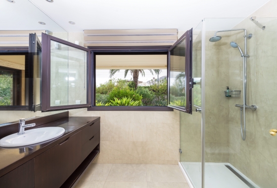 Rynek wtórny - Villa - Alicante - Vistahermosa