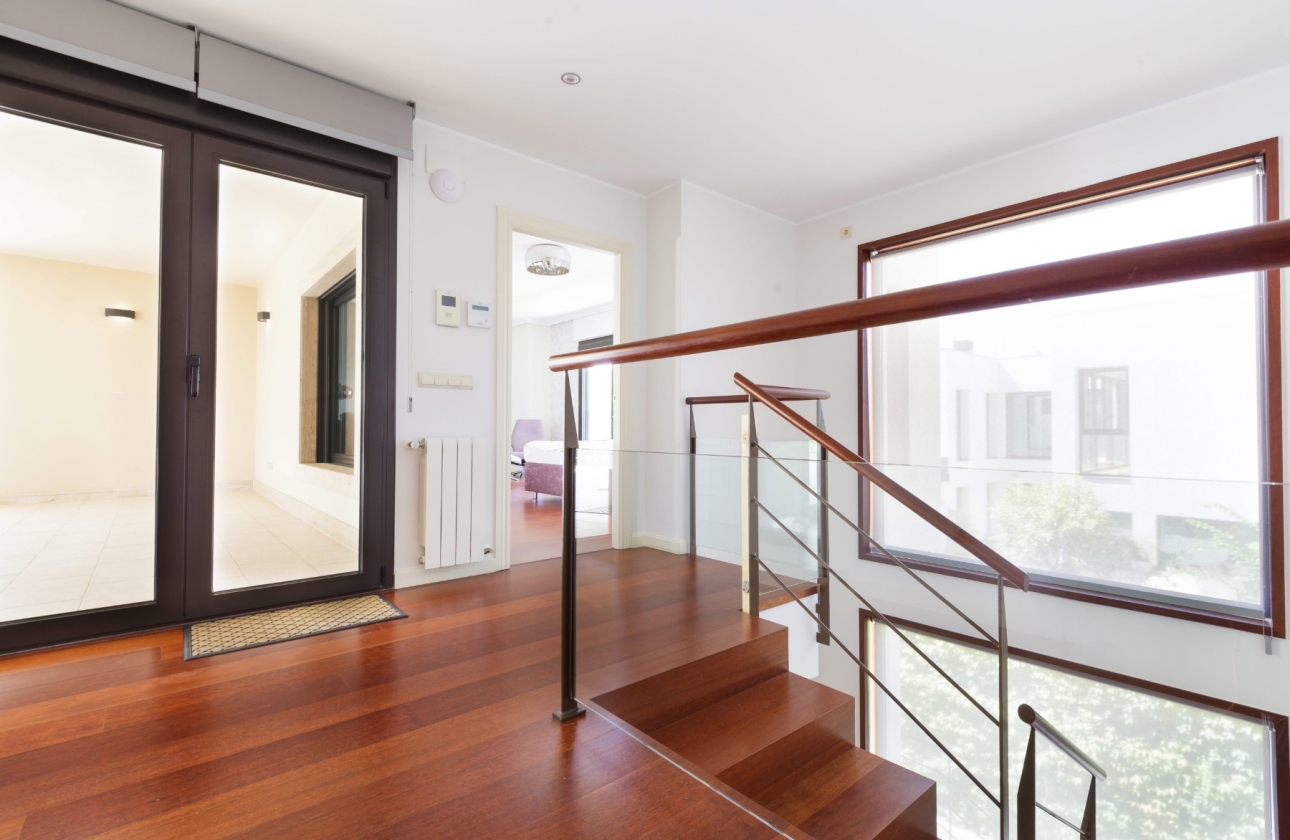 Rynek wtórny - Villa - Alicante - Vistahermosa