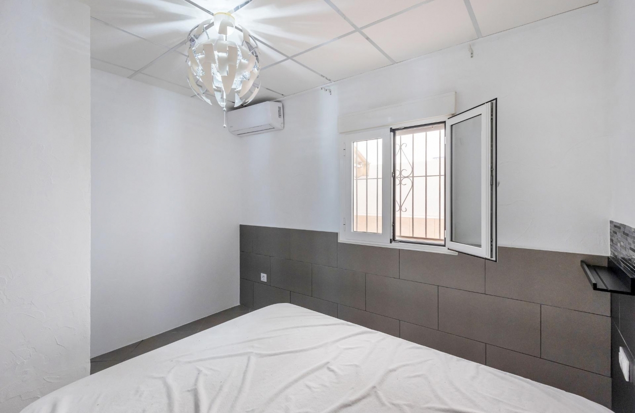 Rynek wtórny - Apartament - Torrevieja - La Mata