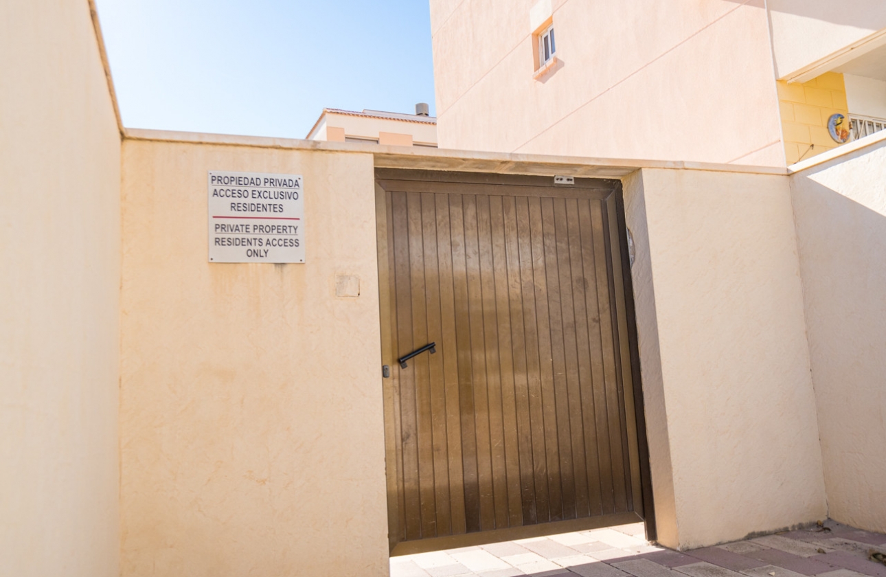 Reventa - Apartment - Mil Palmeras - Beach