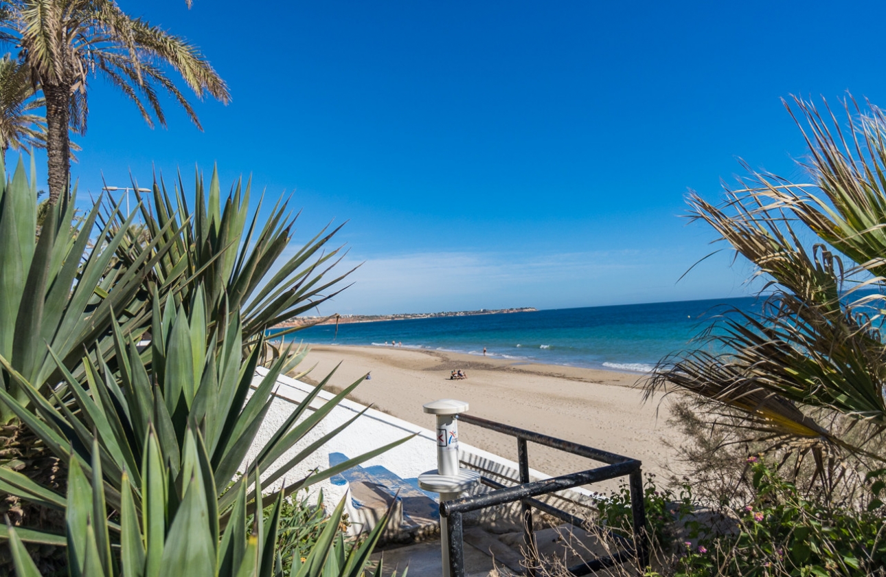 Reventa - Apartment - Mil Palmeras - Beach